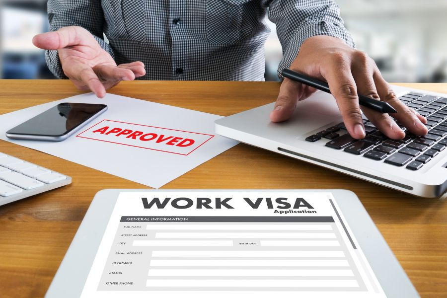 How to Get a Work Visa in the UK ?  